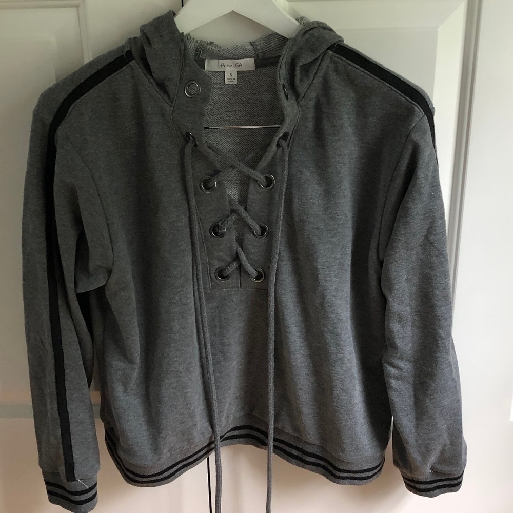 Cropped Grey Sweat Shirt Size S - Picture 1 of 4